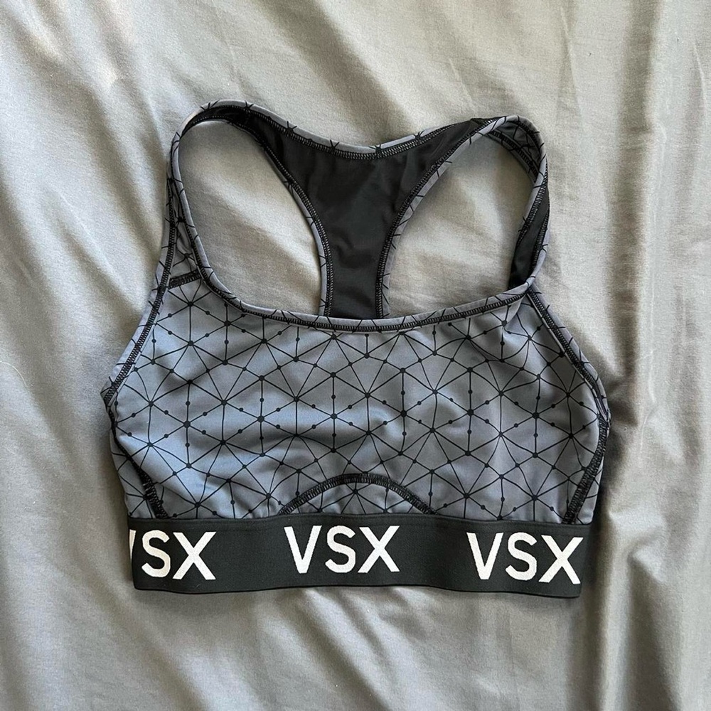 VS Sport Sports Bra